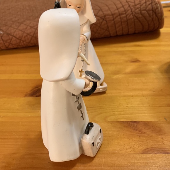 Vintage Nun Doctors, 1962, (set of 2) - Picture 5 of 11